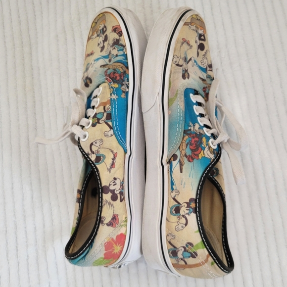 Vans x Disney Aloha Mickey Mouse Hawaii Sneakers Woman's 8.5 Men's 7 - Picture 11 of 12